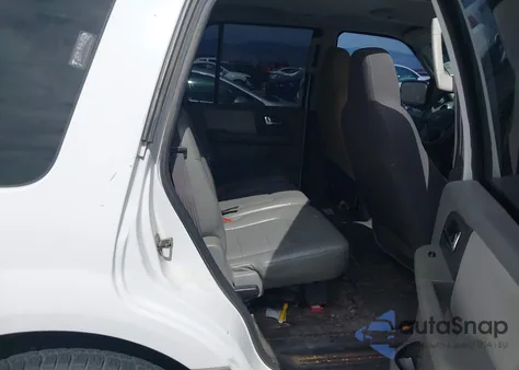 2005 Ford Expedition Nbx/Xlt z USA, uszkodzony, nr VIN 1FMFU16585LA78941